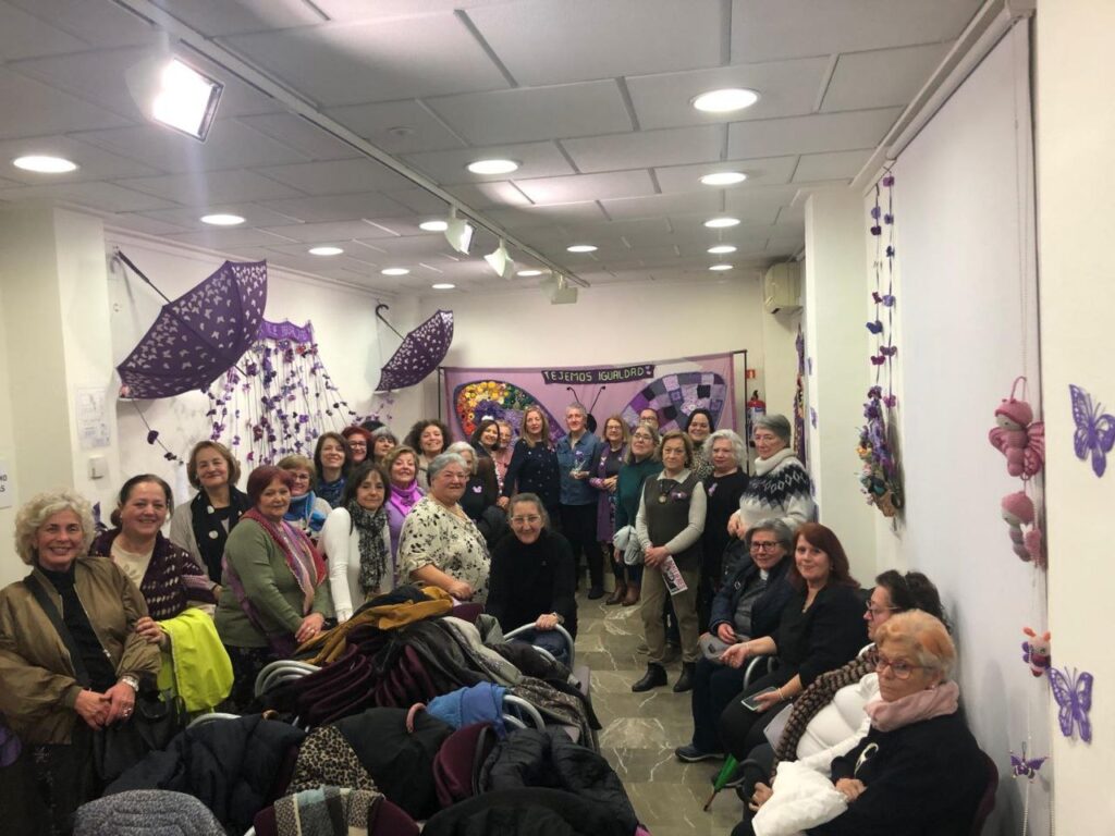 La exposición de 'El latido de las mariposas depende de nuestra actitud' mueve hilos y corazones por la paz 3 IMAGE 2026 02 27 121222 - Igualdad en Granada